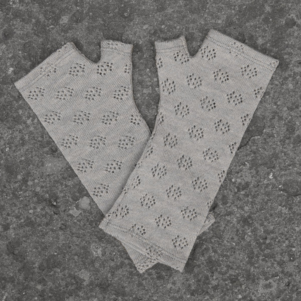 2018 Kate Watts Silver lacy knit merino fingerless gloves