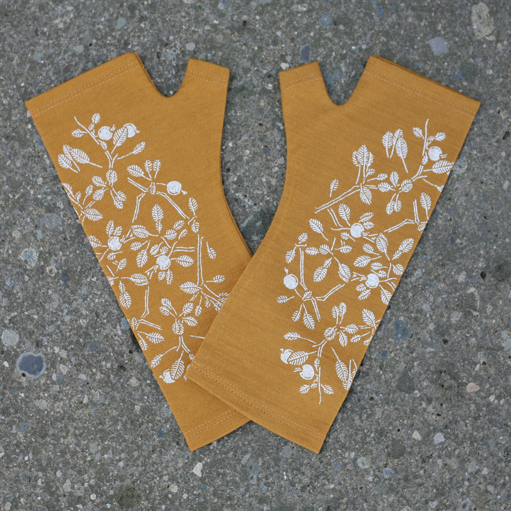 Mustard korokio print merino fingerless gloves