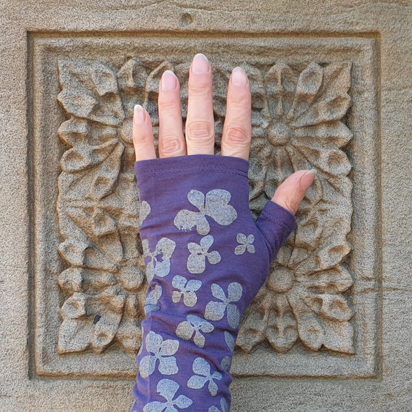 Purple hydrangea print merino fingerless gloves