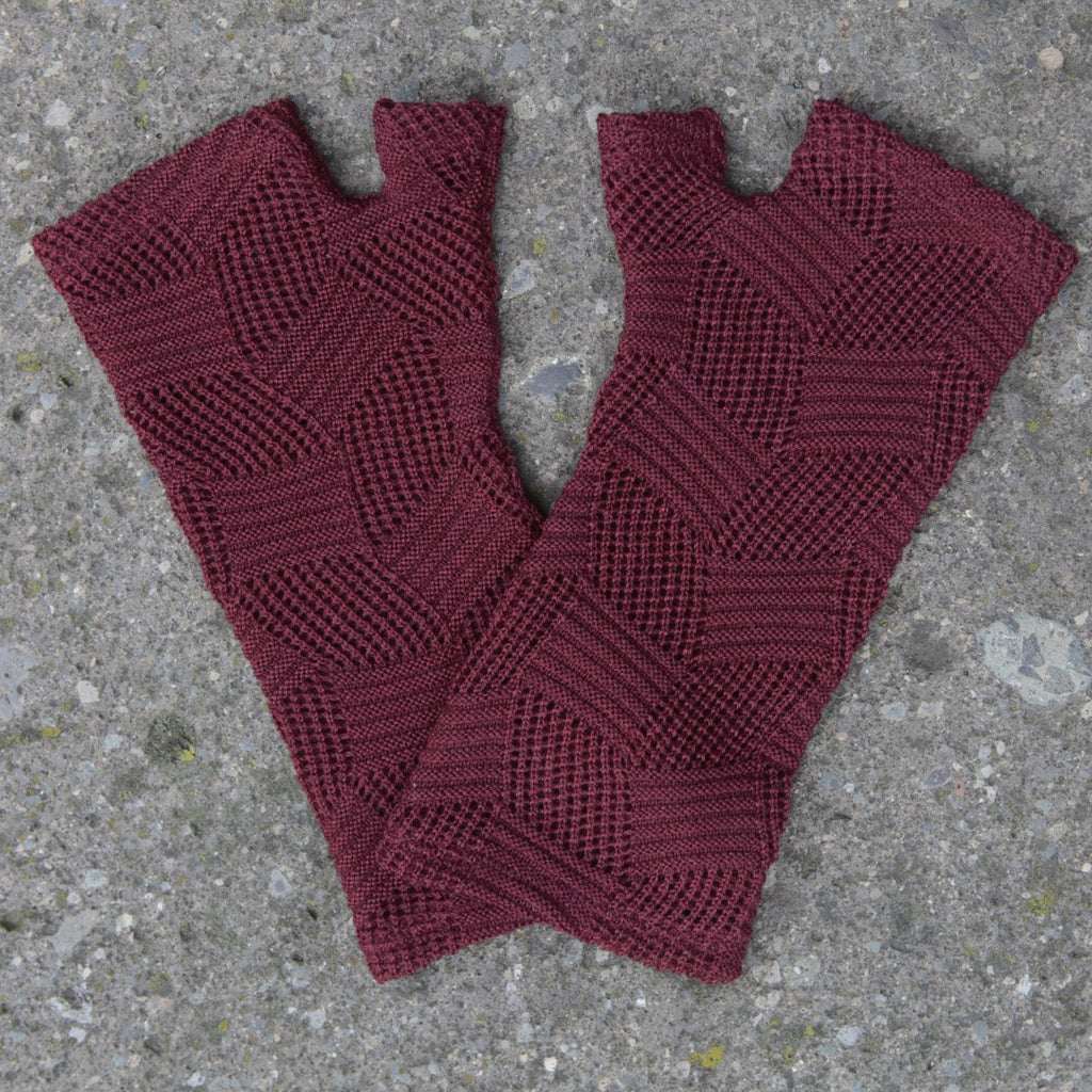 2018 kate watts Burgundy diamonds knit merino fingerless gloves