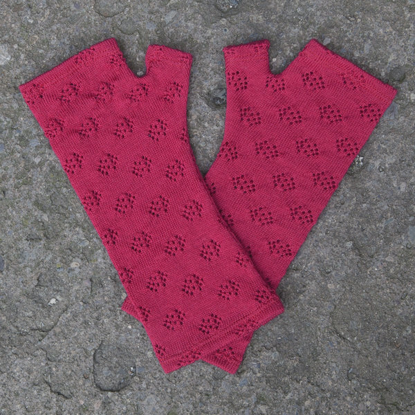 2018 kate watts Pink lacy knit merino fingerless gloves