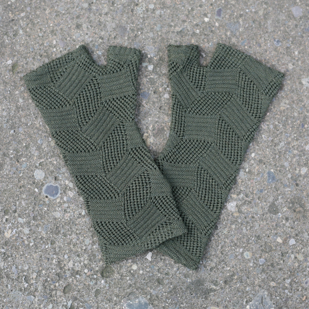 Olive diamonds knit merino fingerless gloves