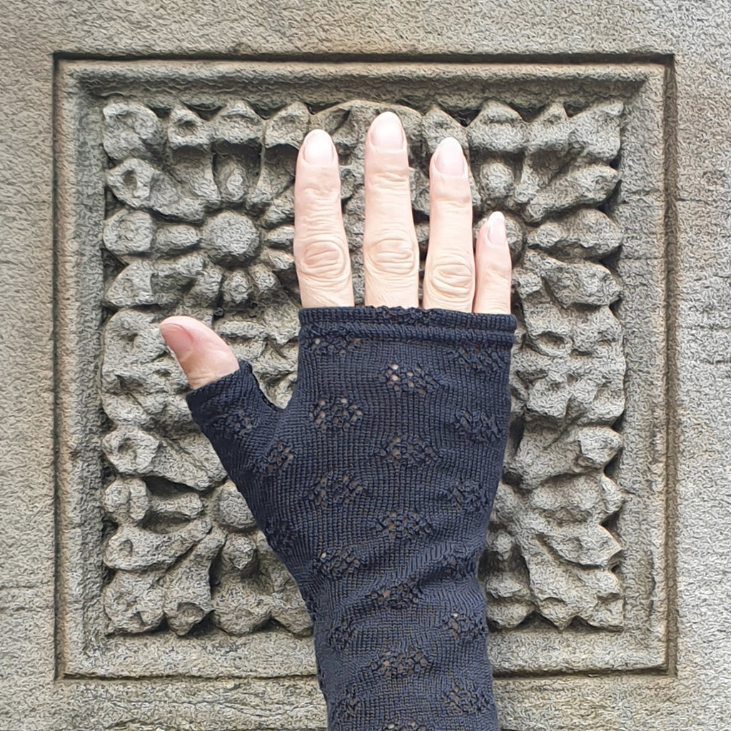 Charcoal lacy knit merino fingerless gloves